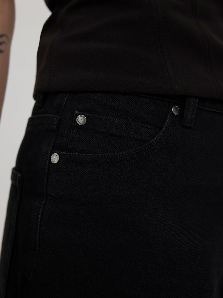 AbbyFV_768_RCS_Blended Black_Rinse DETAIL