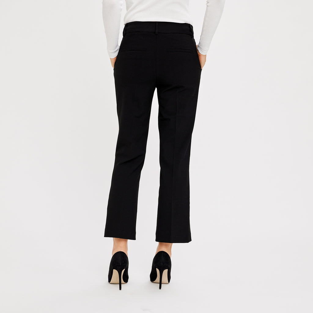 ClaraFV_Crop_285 Black BACK