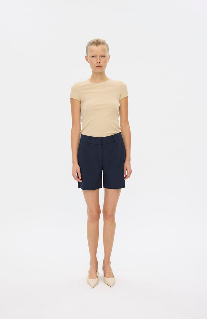DenaFV_Shorts_285 Navy MODEL