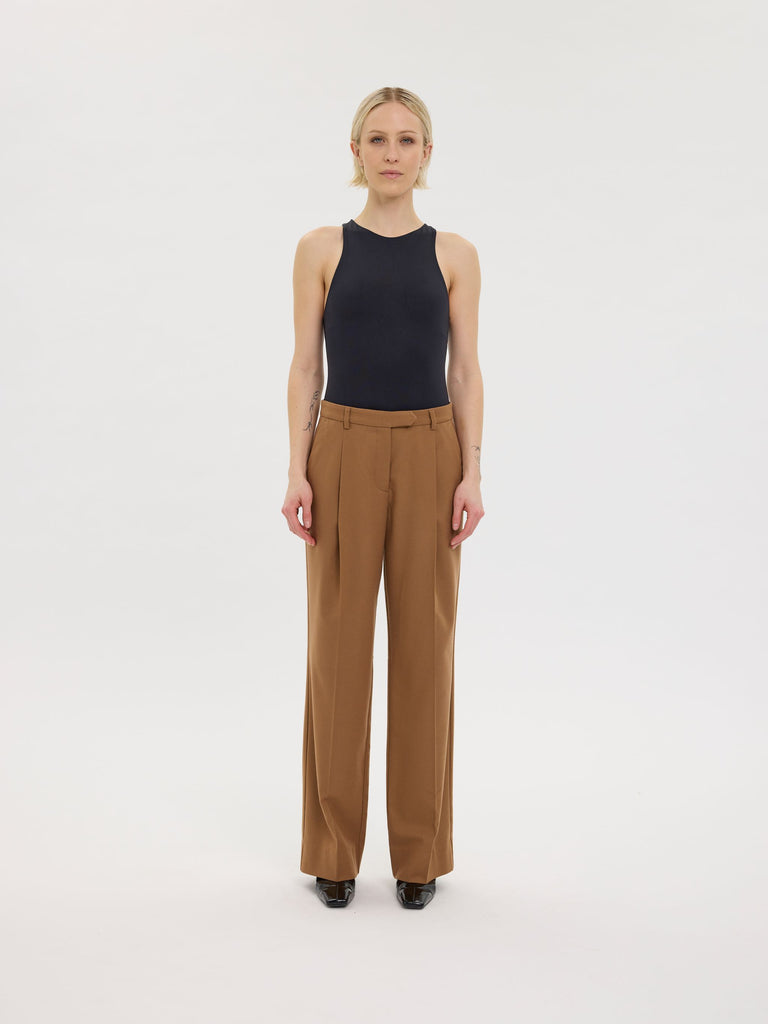 Five Units Trousers ElaineFV 061 Golden Brown model