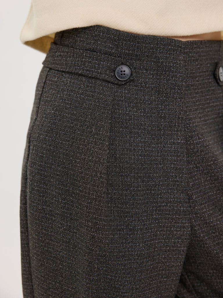 EmiliaFV_110_GRS Black_Coffee_Fusion DETAIL