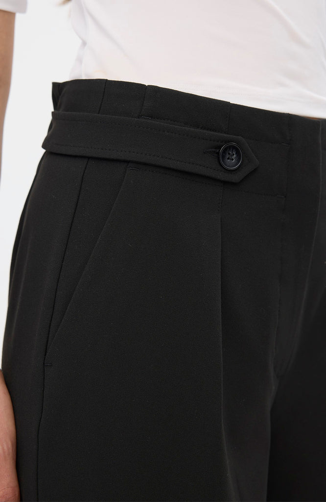 EmiliaFV_285 Black DETAIL_1