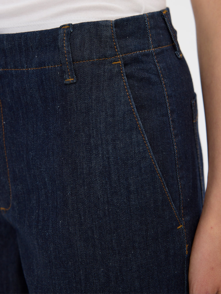 EricaFV_420_RCS_Blended Dark_Rinse DETAIL