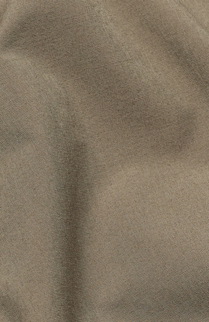 Plain Units Trousers ErikPL Cargo 410 Oak closeup