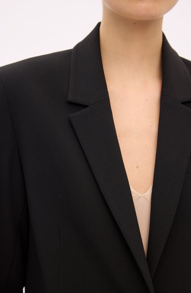 HannahFV_285 Black DETAIL_1