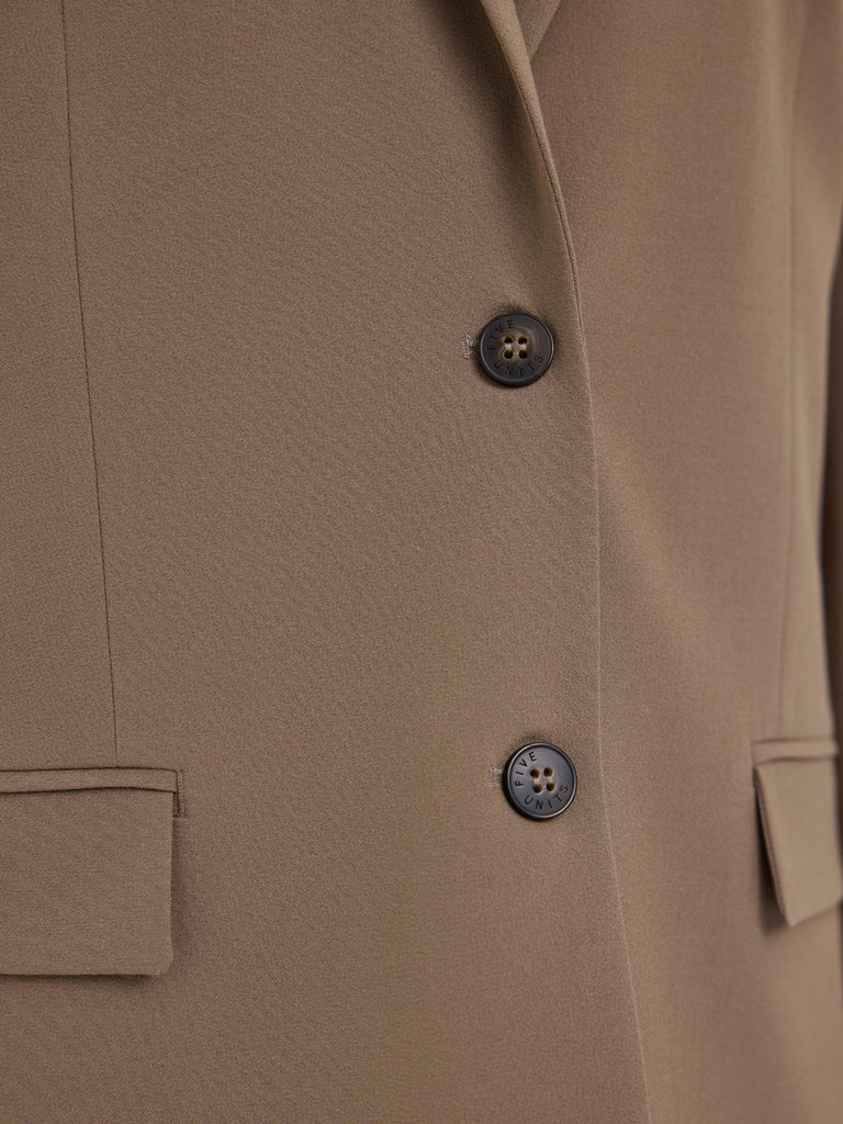 HannahFV_285 Walnut DETAIL