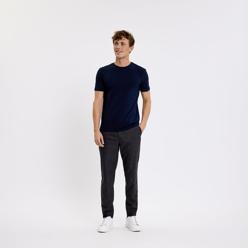 JoshPL_060 Navy_Burgundy_Mini_Check MODEL