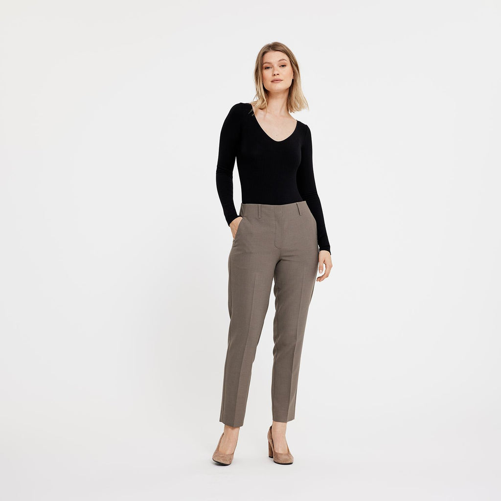 Five Units Trousers JuliaFV 085 Mud Melange model