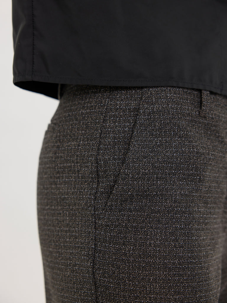 JuliaFV_110_GRS Black_Coffee_Fusion DETAIL