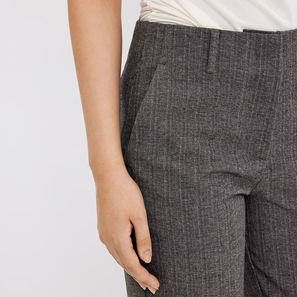 JuliaFV_872_RCS_Blended Cool_Taupe_Melange DETAIL_2