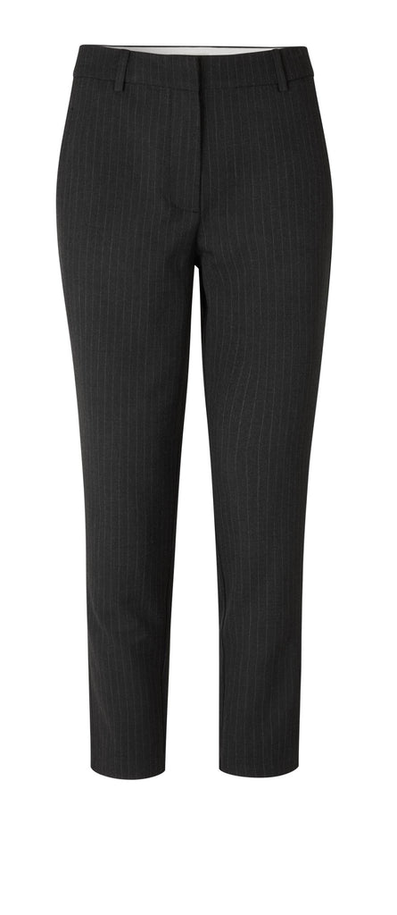 KylieFV_Crop_553 Charcoal_Pinstripe GINE_FRONT