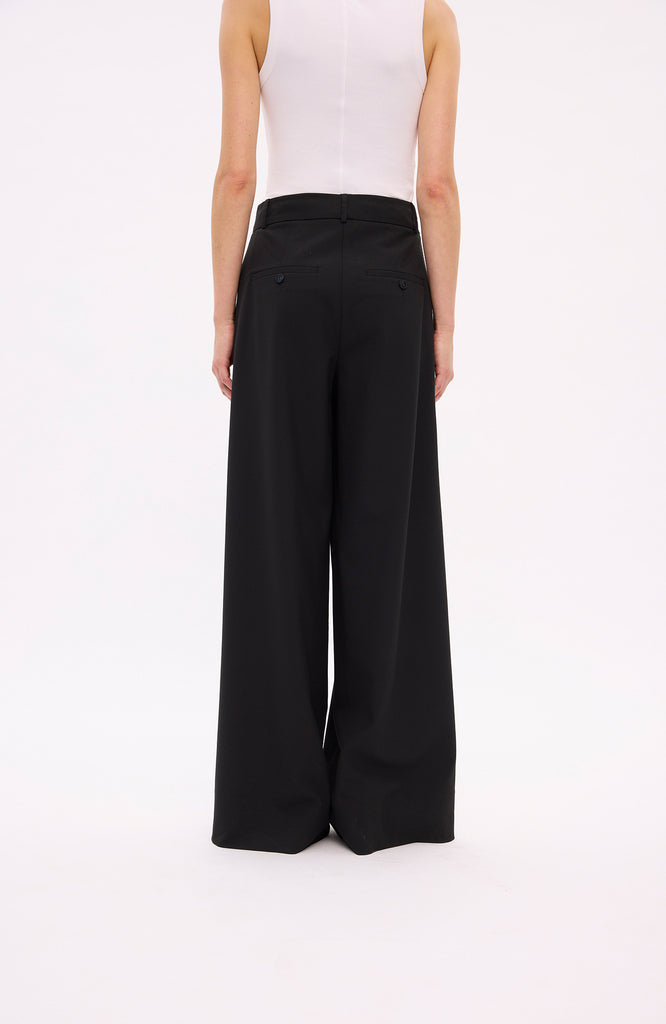 LauraFV_285 Black BACK