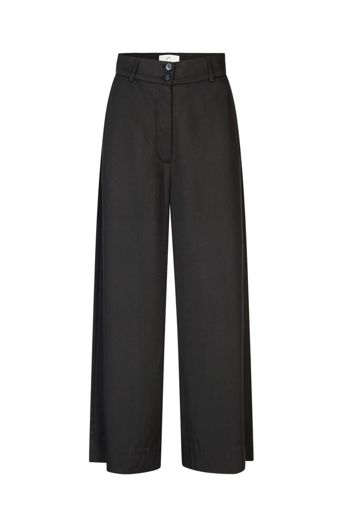 LauraFV_849 Raven GINE_FRONT