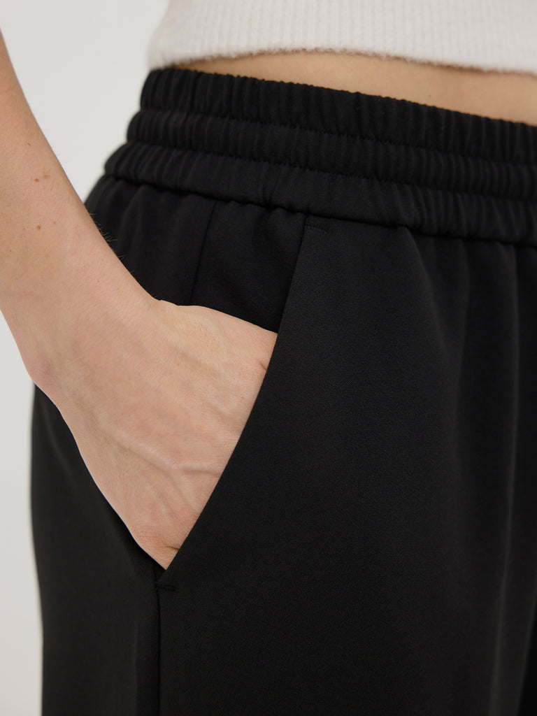 LouiseFV_285 Black DETAIL