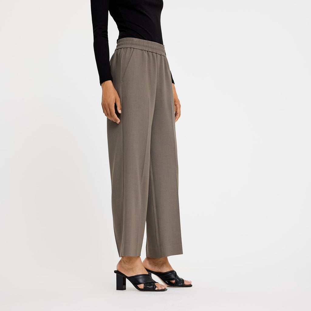 Five Units Trousers LouiseFV Ankle 085 side