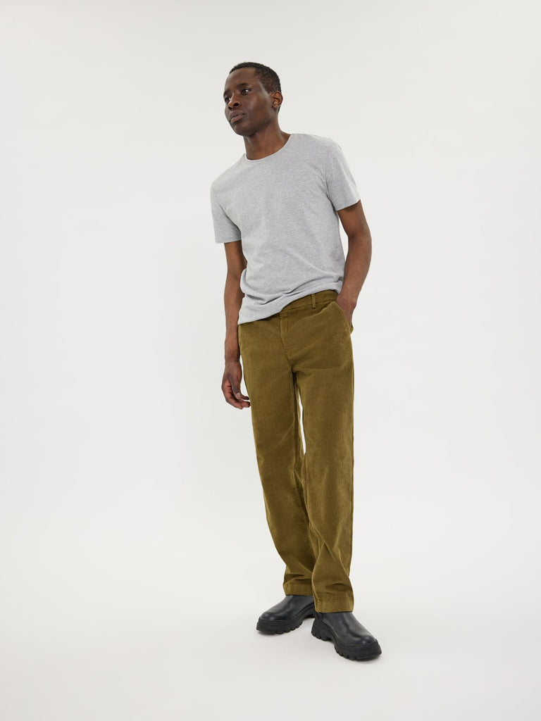 Plain Units Trousers LucasPL 393 Olive Corduroy model