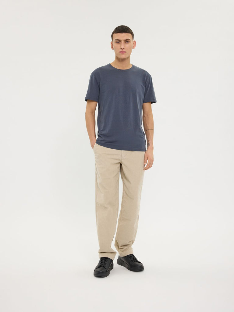 Plain Units Trousers LucasPL 393 Winter White Corduroy model