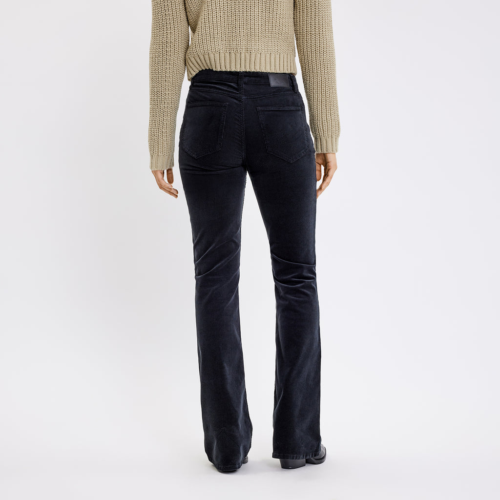 NaomiFV_618 Black_Fine_Corduroy BACK