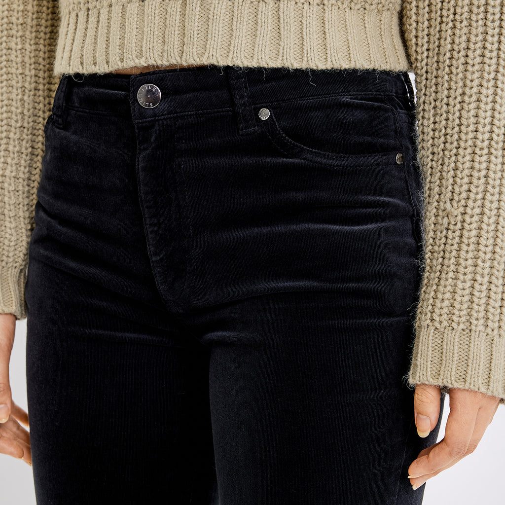 NaomiFV_618 Black_Fine_Corduroy DETAIL_2