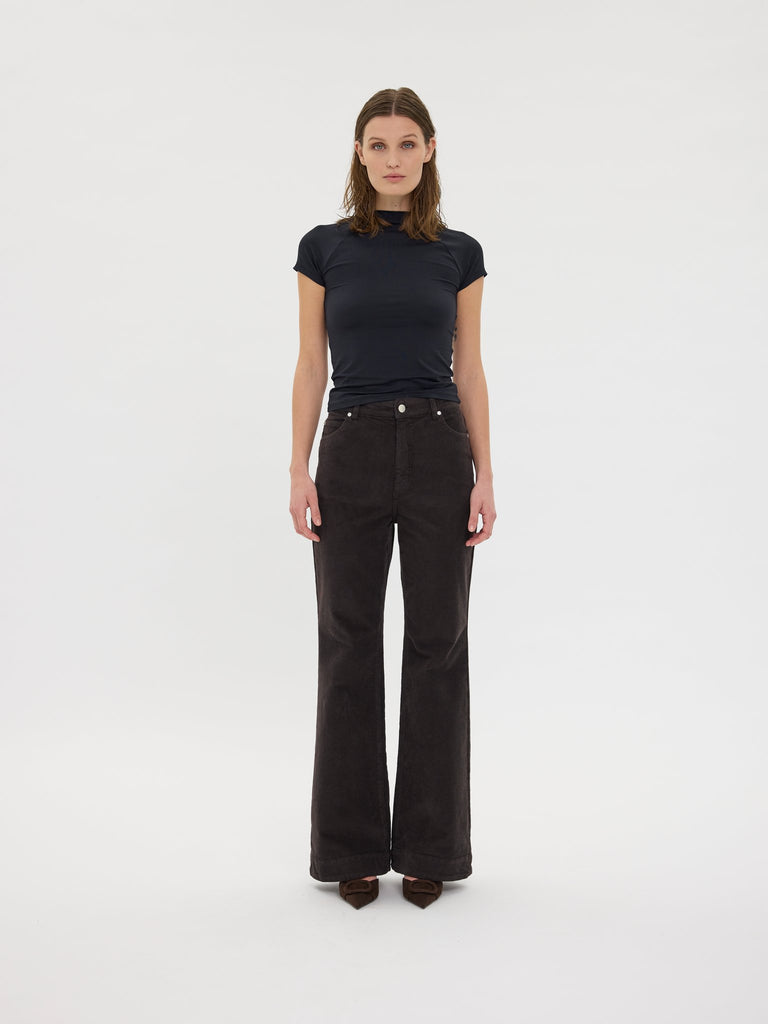 OdetteFV_393 Dark_Coffee_Corduroy MODEL