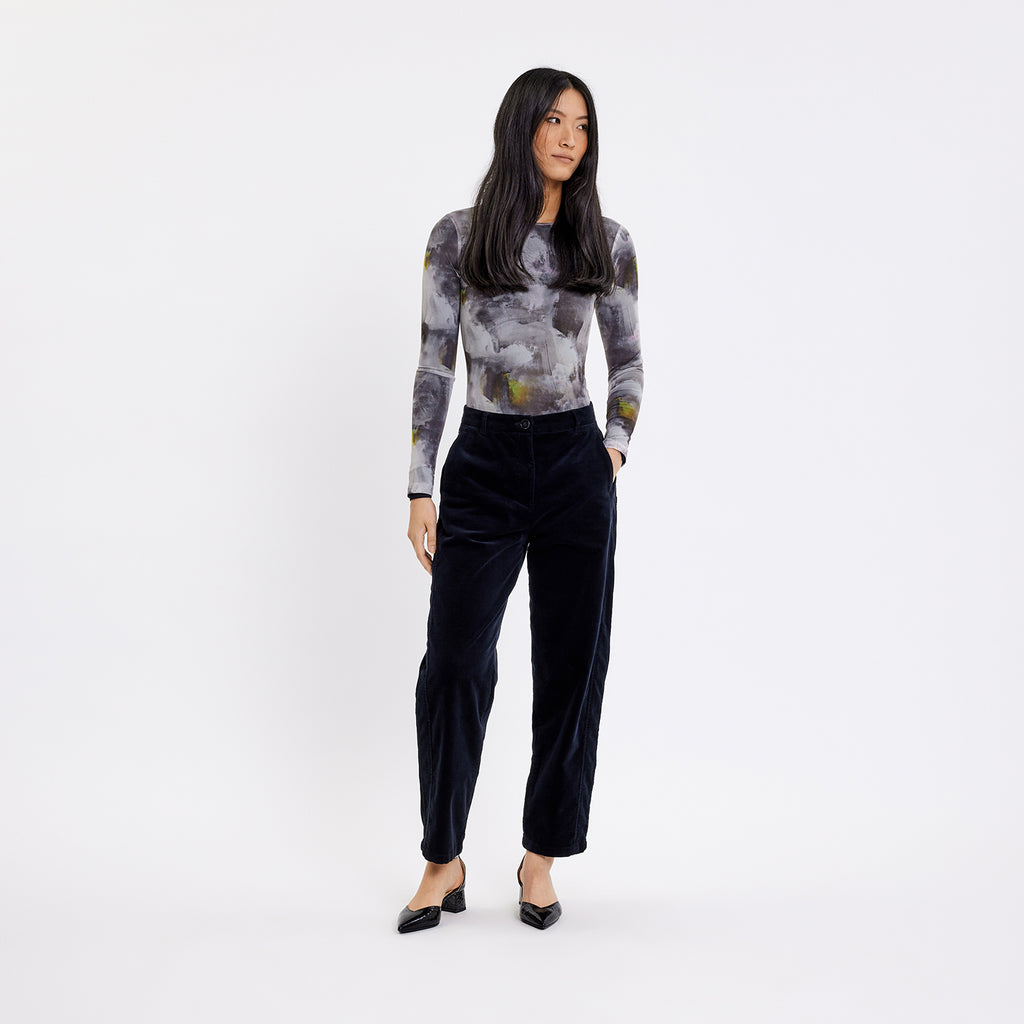 OlgaFV_Ankle_618 Black_Fine_Corduroy MODEL