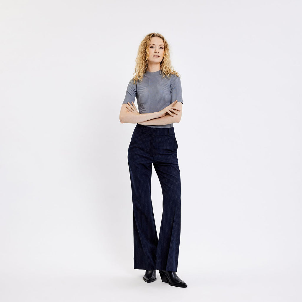 Five Units Trousers OliviaFV 027_GRS Twilight Pinstripe model