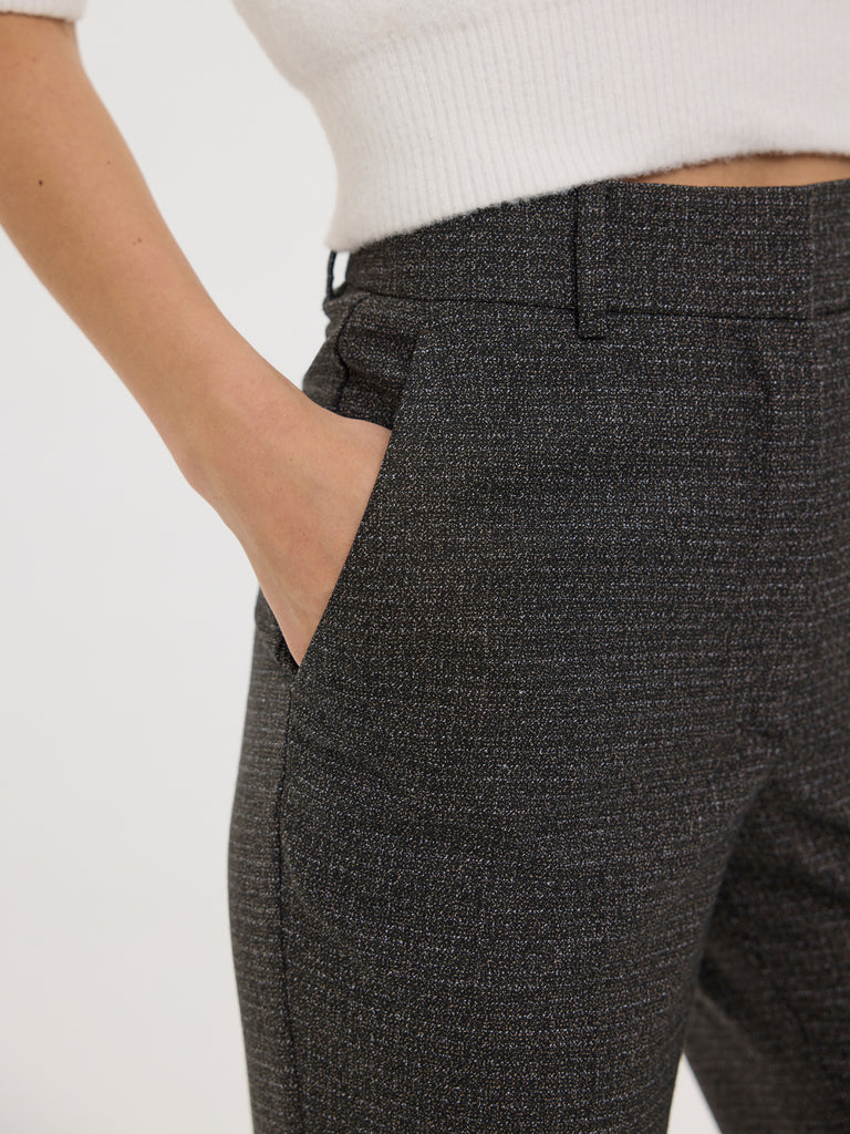 OliviaFV_110_GRS Black_Coffee_Fusion DETAIL