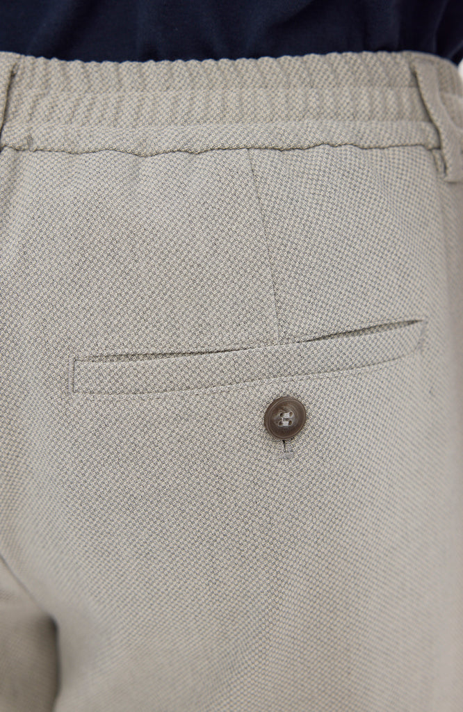 TheoPL_162 Grey_Mist DETAIL