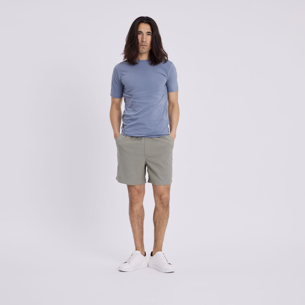 Plain Units Trousers TuriPL Shorts 012 Agave Green model