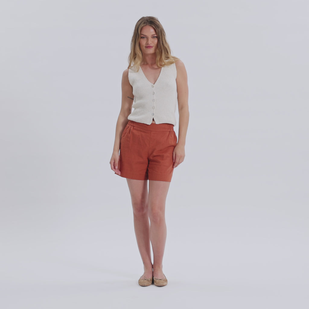 LineaFV_Shorts_763-Sienna-40503-31195_VIDEO.mp4