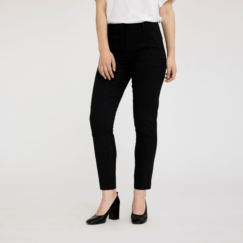 Five Units Trousers KylieFV Crop 553 Charcoal Pinstripe front